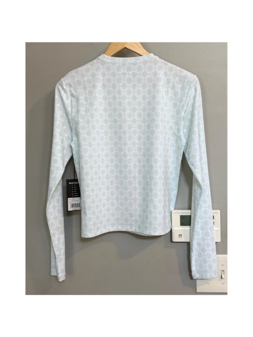 Bad Birdie Women's Bad Elements Cooling Golf Shirt Long Sleeve Pull Over Size XL - Picture 3 of 4